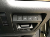 各種スイッチ類はこちらにレイアウトしています。