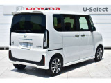 当社の優秀なスタッフがしっかり点検整備をさせていただいてからご納車いたします!さらに!ワイパーゴム、エレメント、エアクリーナーを新品交換させて頂いています!