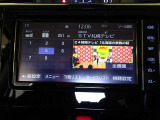 【TV】停車中であれば、テレビを楽しむこともできるので、ドライブ中の休憩中に気分転換や車の中で時間をつぶすことだってできます♪