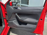 点検整備ご納車前にCertified Pre-Owned独自の「点検チェック項目シート」により、部品や機能に関する全71項目もの厳しいチェックを実施します。