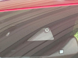 【スマートシティブレーキサポート】低速走行中に前方の車両等を認識し、衝突しそうな時は警報とブレーキで衝突回避と被害軽減をアシスト。より安全にドライブをお楽しみいただけます。