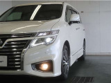 LEDヘッドライトです。デザイン性が良くとても明るいので、夜間の走行や悪天候でも安心です。しかも長寿命!