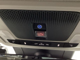 Honda CONNECTサービス対応車です。Honda CONNECT用緊急通報ボタン/トラブルサポートボタンが付いています。