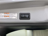 パワーバックドア付き車両です。