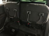 リアシート座面を持ち上げると、背の高い荷物を積むのに便利なトールモードに変身します!多彩なシートアレンジで使い勝手良好!