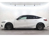 このお車はホンダ純正光脱臭・抗菌加工を納車前に致します。光触媒消臭は光触媒と銀イオンにより消臭とウイルス除菌や抗菌効果のダブル効果で車内を快適に保ちます。