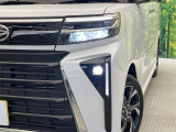 【LEDヘッドライト】悪天候や夜間走行時も良好な視界を確保し安心して運転できる高輝度LEDヘッドライトを装備!点灯速度が早く、消費電力も抑えられています。