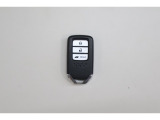 スマートキーはカバンの中やポケットに携帯するだけでドアロックの開閉・エンジンスタートが可能です!