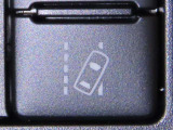 車線逸脱警報装置を装備しております。