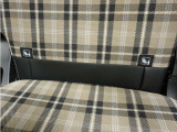 ◆ISOFIX◆シートベルトいらずでチャイルドシートと固定金具を連結するだけでガッチリ固定できます。