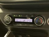 オートエアコンで細かい温度調節ができます。車内をいつでも快適空間にしてくれます。