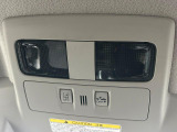 【アイサイトVer3】前方の車両等を検知し、衝突しそうな時は警報で注意を促し、ブレーキを踏む力をサポート。ブレーキを踏めなかった場合は衝突被害軽減ブレーキが作動、衝突回避をサポートします。