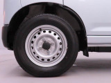 タイヤサイズは12インチです。