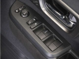 ◆パワーウィンドウスイッチ◆運転席から全席の窓の開閉操作を行うことが出来いつでも換気ができます!