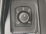 電動格納ドアミラーです。
