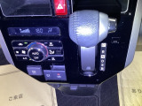 運転席周辺のスマートなレイアウトが、操作のしやすさを実現。快適なドライブをサポートします。