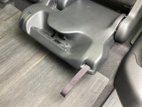 前後スライド用のひっかけは、足元にございます。
