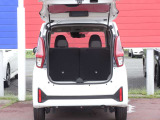 荷室も広いです!たっぷりの荷物もしっかり積める奥行きのある荷室。ラゲッジアンダーボックスを使えば高さのある物も積み込めます。