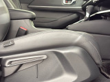 ★運転席ハイトアジャスター★ 運転される方によってシートの高さが調節できます!自分に合ったドライビングポジションで運転がさらに快適に♪