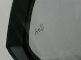 隣車線を走る車両をレーダーで検知し、ドアミラーでは確認しにくい後側方エリアに存在する車両に加え、急接近してくる車両も検知します。車両を検知するとドアミラーに搭載されたLEDインジケーターが点灯します。
