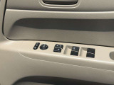 運転席ドアスイッチ周辺です。