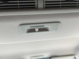 車内の空気を循環させるサ-キュレーター付き。エアコンの風もすばやくいきわたります。