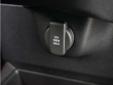 ◆12V電源ソケット◆スマートフォンの充電等にも便利な電源ソケット!使いやすい場所に装備されています。