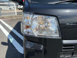 クリアーなレンズのハロゲンヘッドライト