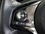 ◆オーディオリモコンスイッチ◆ハンドルにスイッチが装備されてます。視点をそらすことなく、ボリューム調整・オーディオソース切替・選曲が出来ます。安全運転しながら操作が可能になりました。