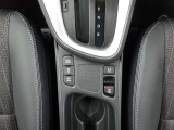 EVドライブモードで、エンジン音や排気ガスを気にすることなく走れます。早朝・深夜や屋内の駐車場などで重宝しますよ♪