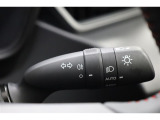 AUTOの位置にセットしておくと、暗くなったら自動でライトの点灯をサポートしてくれます!高速道路でのトンネル通過時など便利です!