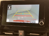 バックガイドモニターで、後方を確認しながら安心して駐車することができます。運転初心者も熟練者も必須の機能ですよ!