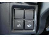 運転席シートヒータースイッチ