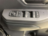 パワーウインドウスイッチ、いたずら防止・挟みこみ防止に、ウインドウロックスイッチを使用ください。便利な電動可倒式ミラースイッチ、集中ドアロックスイッチ