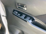運転席パワーウインドウスイッチです。