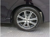 185/55R16サイズのタイヤになります。