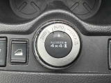 4WD/純正フルセグナビ/シートヒーター/バックカメラ/フルフラットシート/スマートキー/エマージェンシーブレーキ/冬タイヤ/夏タイヤ/オートライト/ETC/純正ホイール/スペアキー/取扱説明書