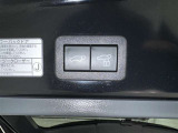【パワーバックドア】ボタン一つでテールゲートが自動で開閉します。