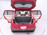 当社では全車、納車前にサービス工場で12ヶ月点検相当の整備を実施しております。そこで確認された不具合箇所は修理しておりますのでご安心下さい。