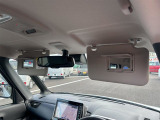 ミラー付きサンバイザー☆ちょっとしたお化粧直しなどに便利です!危険なので運転しながらではなく、止まってから使ってくださいね♪