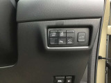 各種スイッチ類はこちらにレイアウトしています。