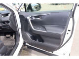 R2年式・RAV4・X・5.8万キロ・LEDヘッドライト・F・S・Rエアロパーツ・9インチナビ・Bluetooth・CD/DVD再生・バックモニター・ドライブレコーダー・インテリキー
