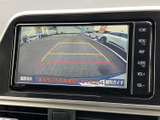 後方の状況を安全に確認できるバックモニター。狭い場所での駐車や、見通しの悪い場所での後退時にも安心です。運転の苦手な方にもおすすめです。