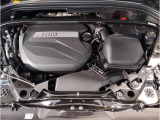 BMWのエンジンは世界的にも認められている高性能エンジンです。レスポンスがよく高回転型の心地よい吹きあがりなど駆け抜ける歓びのキーになる部分でございます。