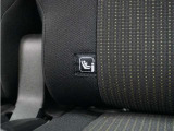 ◆ISOFIX◆シートベルトいらずでチャイルドシートと固定金具を連結するだけでガッチリ固定できます。