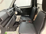 より多くの一般の方へ車を届けれればと思っておりますので同業者様への販売は極力控えさせて頂いております。ご了承下さい。