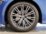 アウトバーンでの走行を見据えたBMWのブレーキシステムはもしもの時にもいち早くマシンを停止してくれます。
