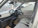当店では中古車の販売だけでなく、お車の買取にも力を入れております。丁寧に査定させていただきます。
