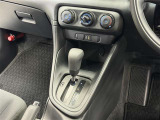 自動で車内温度を調整してくれる【オートエアコン】付きです