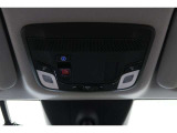 緊急通報ボタンが装備されています。ホンダコネクト対応。ご利用には、Honda Total Care プレミアムのご加入が必要です。